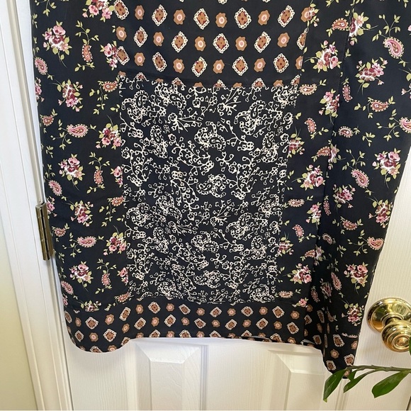 Vintage Laura Ashley 100% Silk Black mixed pattern floral paisley midi skirt 10 - Picture 9 of 9